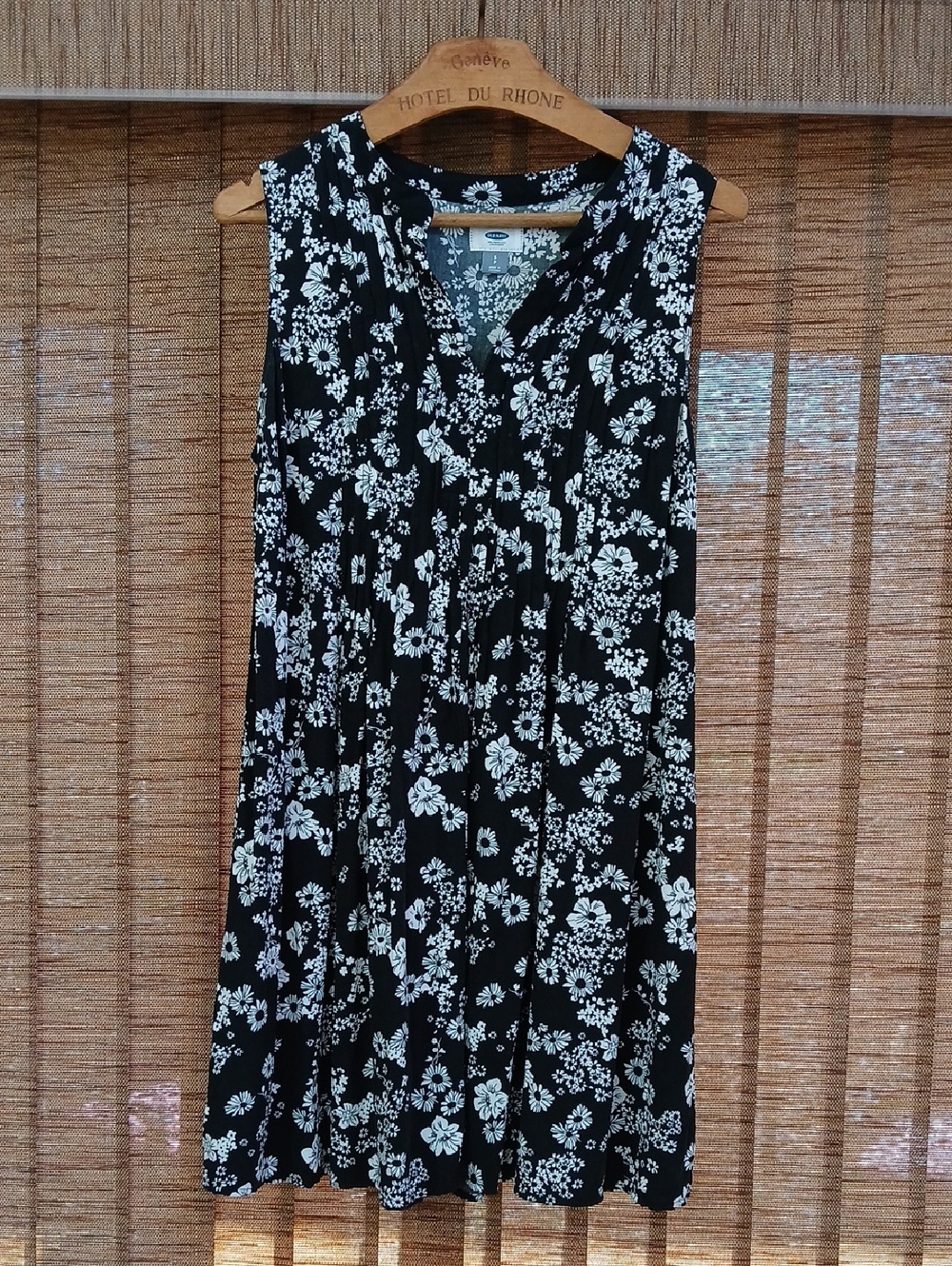 Old Navy Black and White Floral Dress